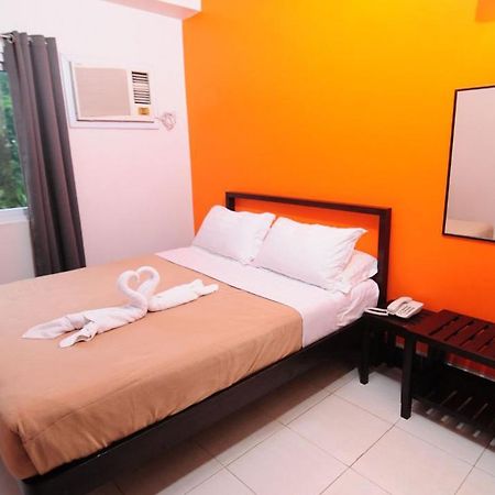 Negrense Suites Bacolod Exterior photo